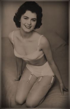 LW - 50s lingerie